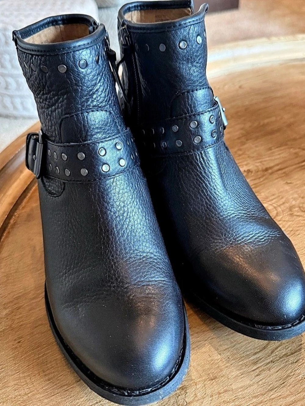 Söfft Studded Leather Ankle Boots Black US 9